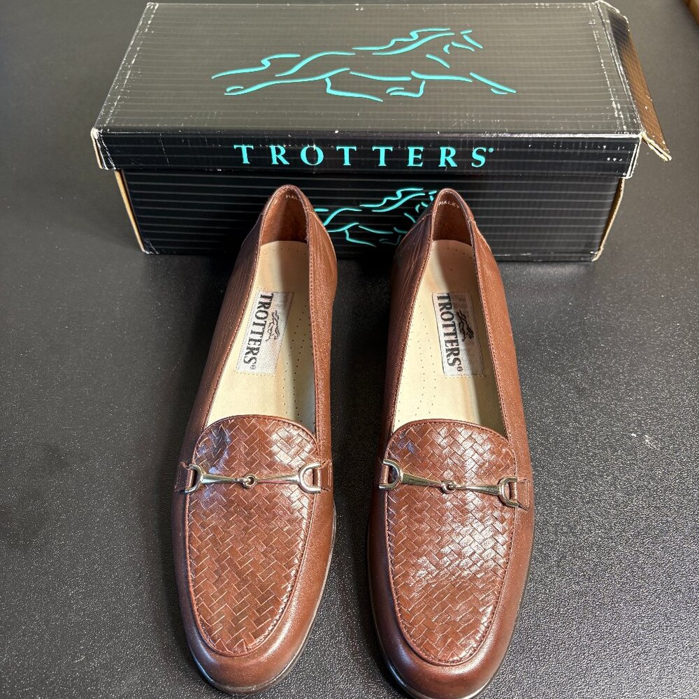 Women's Brown Leather Woven Loafer Shoes w Box sz. 7.5